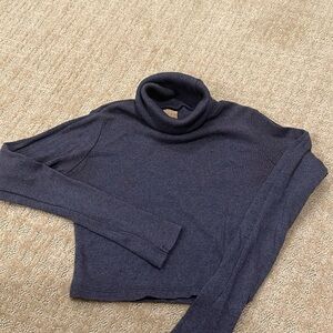 Zara crop top with long sleeves, size small. Wore one time